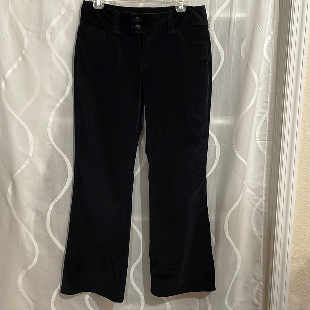 Ladies Dockers Black Corduroy pants, Size 6S